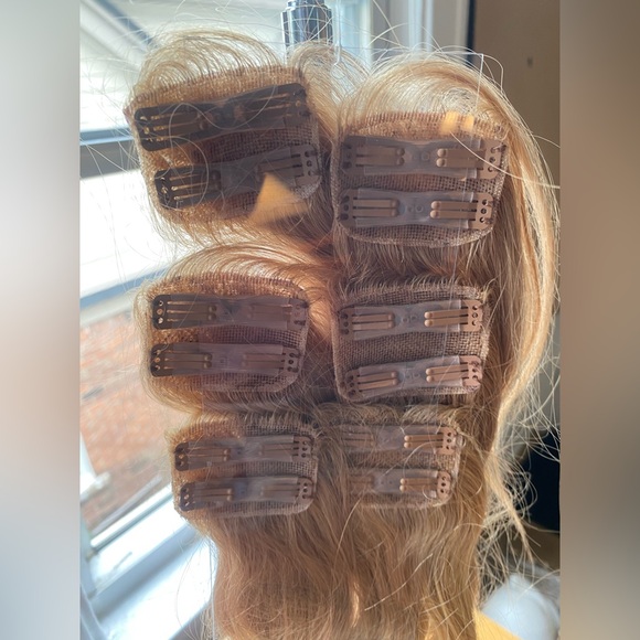 HAIRDO HAIRUWEAR CLIP IN EXTENSIONS. THREE SIZES SIX PIECES. DOUBLE
CLIPS BLOND - Picture 10 of 10